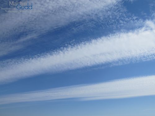 Altocumulus radiatus undulatus